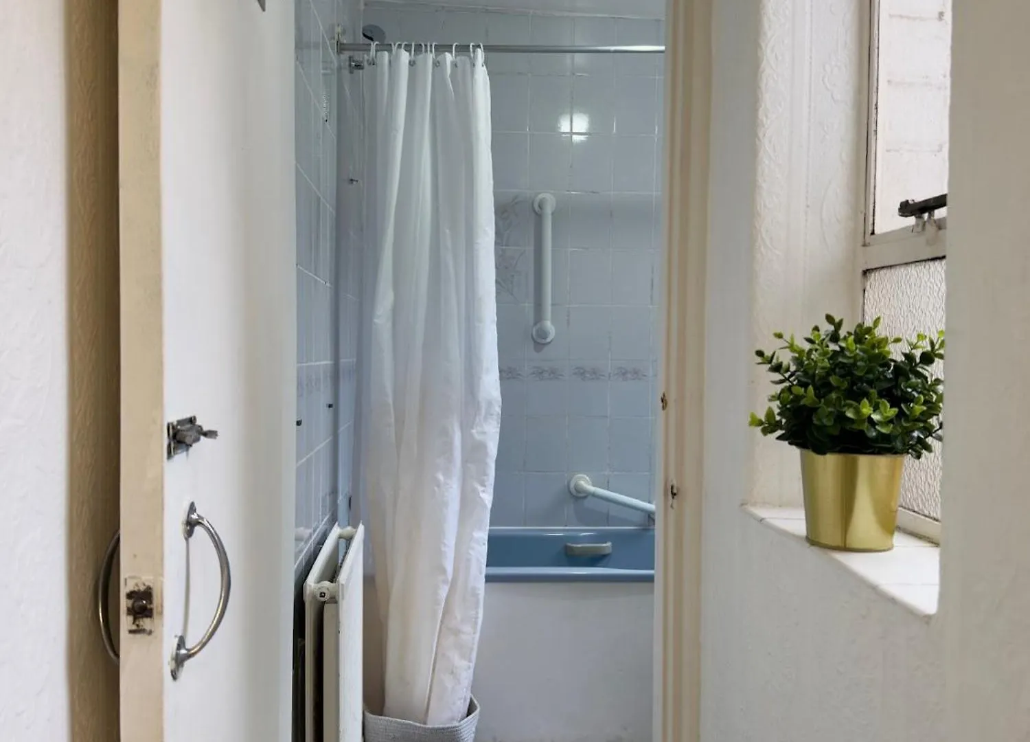 Modern 3 Bed House In Isleworth, London Villa Isleworth